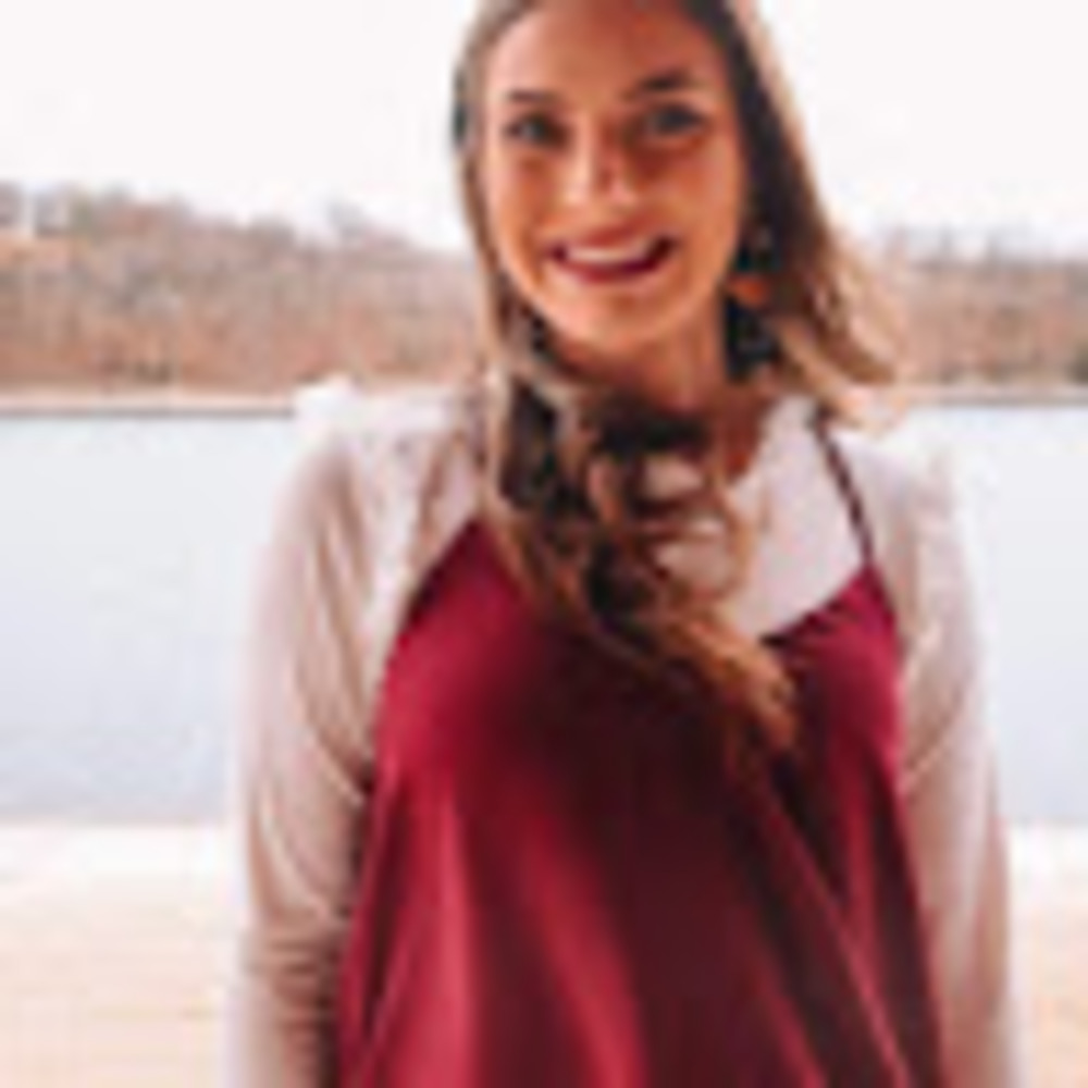 Meet your Posher, Abigail - Picture 1 of 1